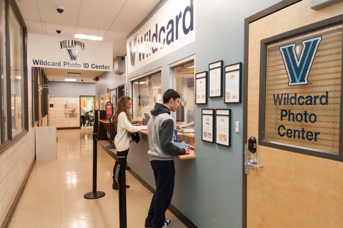 Students waiting at Wildcard Office in Dougherty Hall